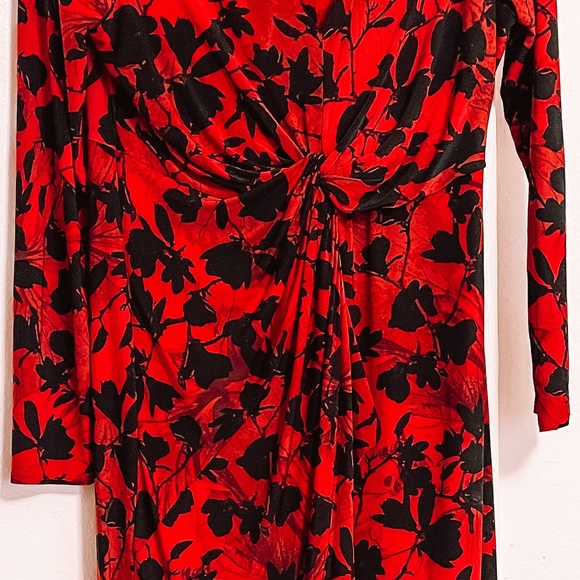 Modest Dress - Picture 3 of 3